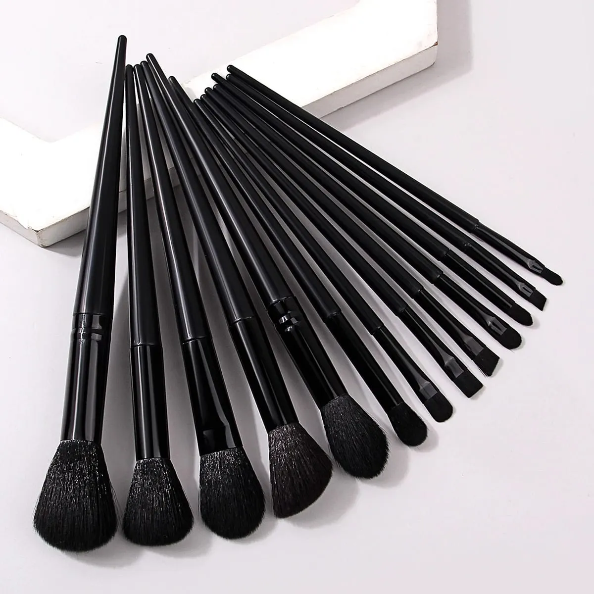 14-teiliges Make-up-Pinsel-Set mit Make-up-Pinseltasche, Kosmetikpinsel und modischer Make-up-Pinseltasche — image 2