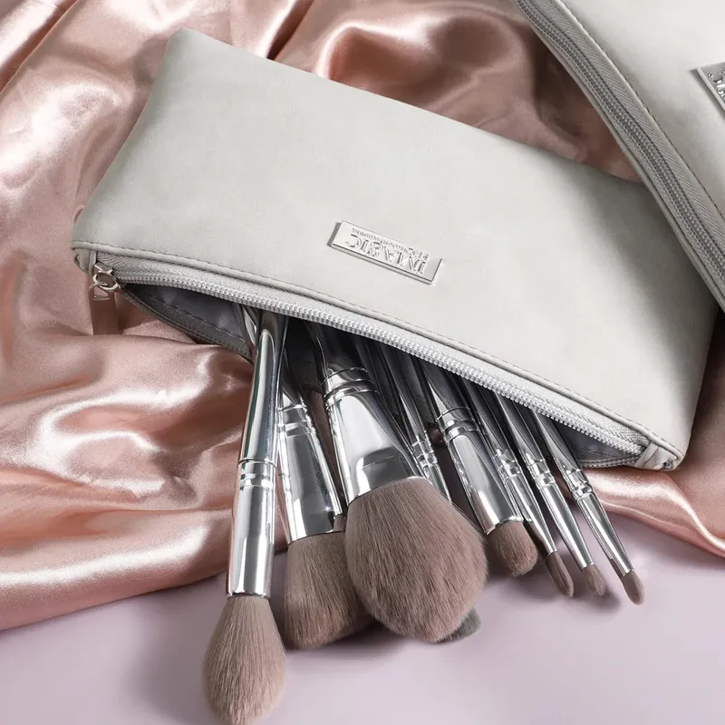 13 st Makeup Borstar Set Foundation Powder Ögonskugga Portabel Naturligt hår Professionell blandning med förvaringsväska Kosmetik