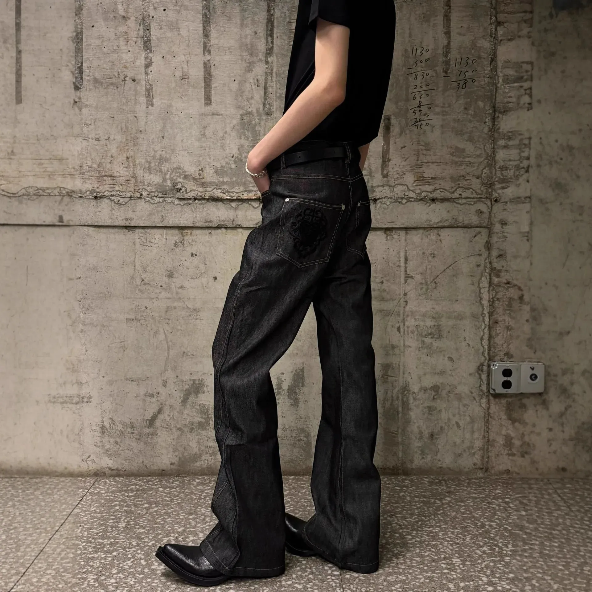 2026 ฤดูใบไม้ผลิ Original COW Scimitar Bootcut กางเกงยีนส์ผู้ชายกางเกง Commuter กางเกงปัก