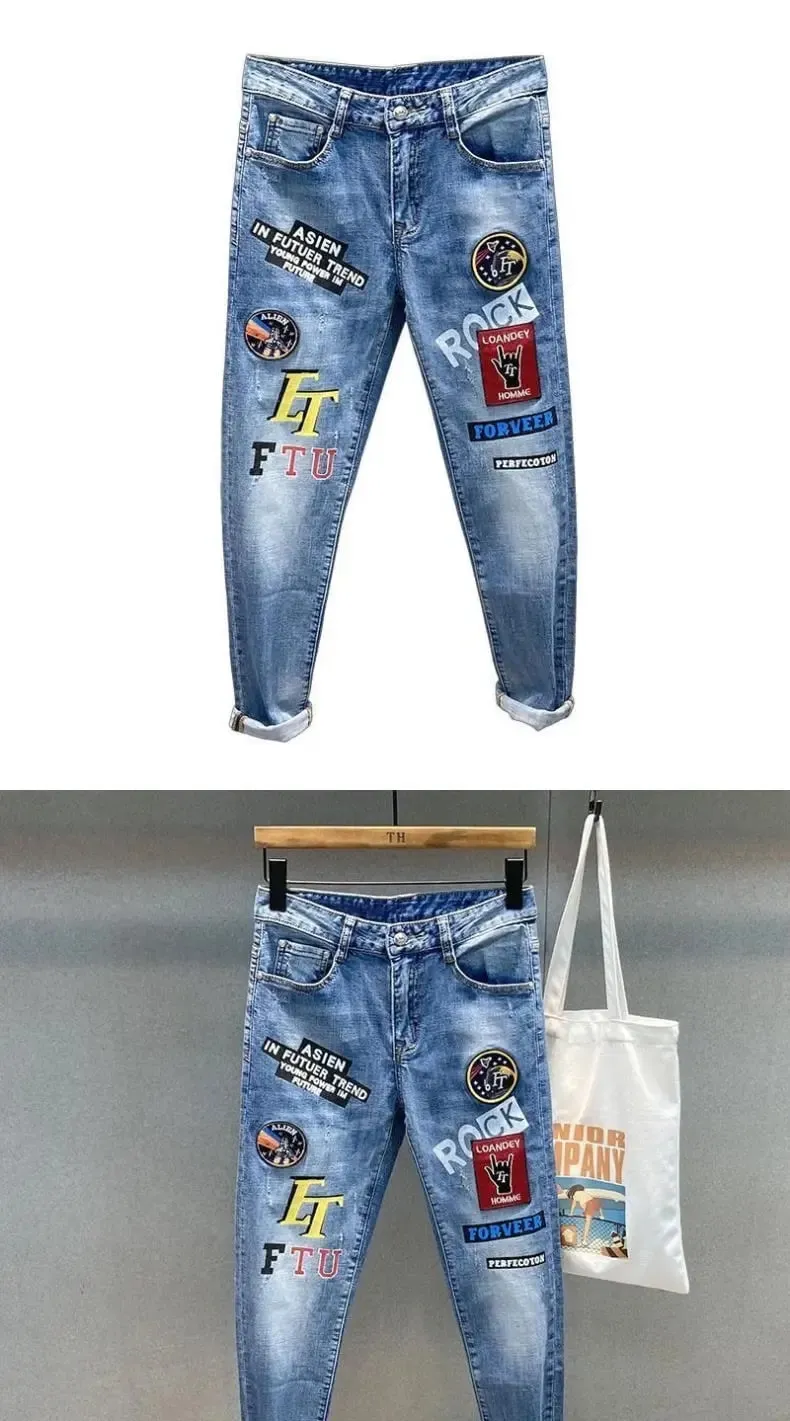 트렌디 브랜드 편지 인쇄 패턴 수 놓은 청바지 남성용 한국어 낙서 슬림 피팅 작은 피트 다목적 캐주얼 바지 — image 9