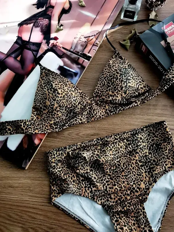 Üçgen Fincan Sutyen Seti Seksi Leopar Baskı Küçük Göğüsler için Ultra Ince Wirefree Bralette ve Külot Lingerie — image 10