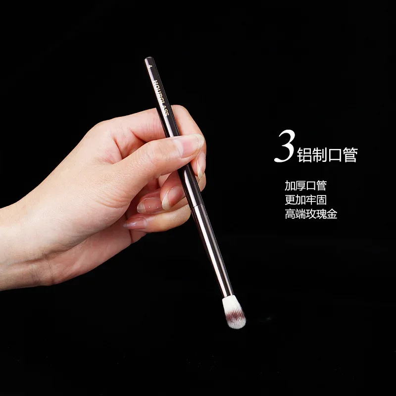 1 ชิ้น #4 Crease แปรงแต่งหน้าอายแชโดว์แปรงแต่งหน้า Highlighter ประณีต Professional เครื่องมือเครื่องสำอางที่จับโลหะพร้อมกล่อง — image 3
