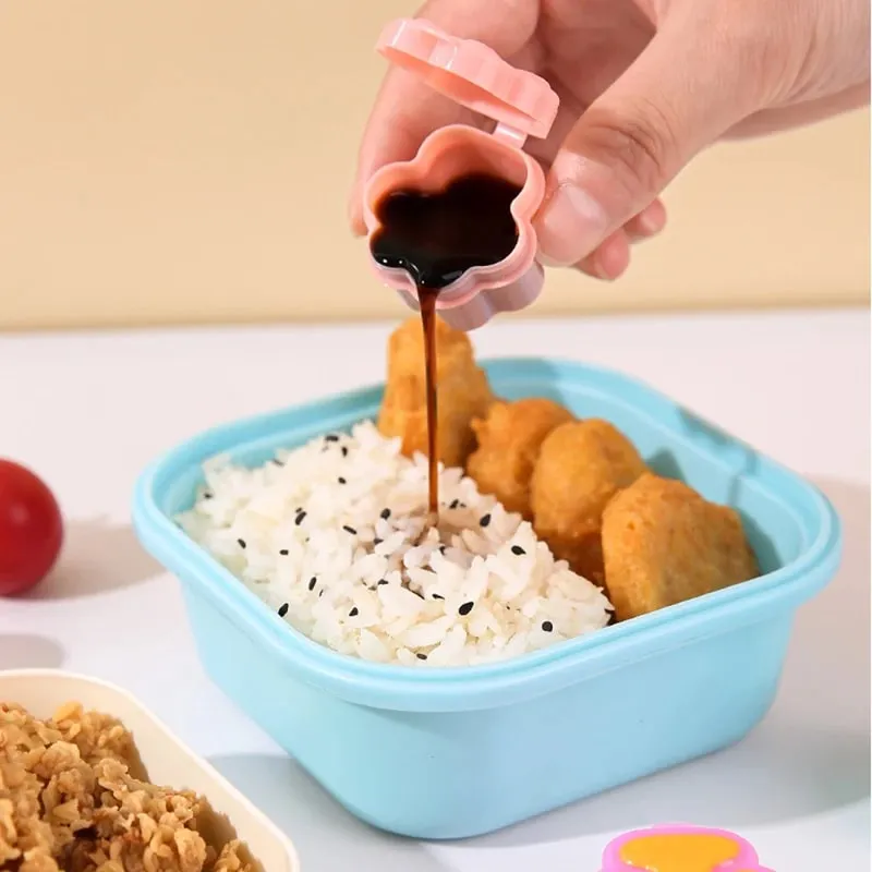 4pcs Mini Lunch Bento Soy Sauce Box Cute Design Plastic Portable Sauce Jars Condiment Dispenser Mini Salad Tomato Sauce Bottle — image 6