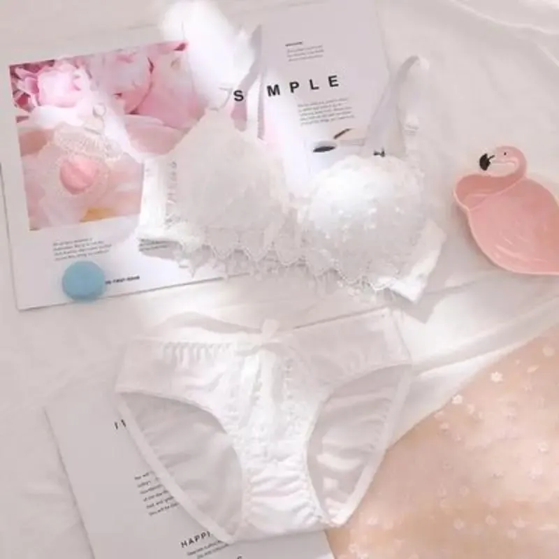 Mädchen Günstige BH-Set Große Größe Zurück Taste Komfortable Sammeln Bh Atmungsaktive Dünne Abschnitt Ohne Stahl Ring Frauen Unterwäsche Sets — image 2