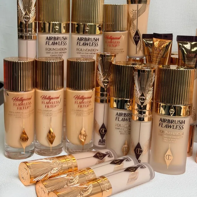 Charlotte Tilbury mate ajuste polvo prensado 4 colores base líquida Hollywood filtro impecable CT bolsa de maquillaje cosméticos de regalo — image 2