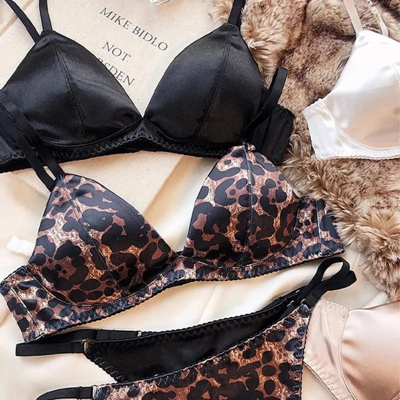Femmes sous-vêtements Sexy coupe triangulaire soutien-gorge ensemble petite poitrine haut soutien-gorge confortable Push Up soutien-gorge respirant sous-vêtements sans couture — image 1