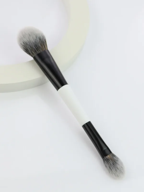 Pennelli per trucco a doppia testa 2 in 1 Contorno correttore per fondotinta ad angolo piatto per miscelare strumenti cosmetici per crema liquida in polvere sfusa