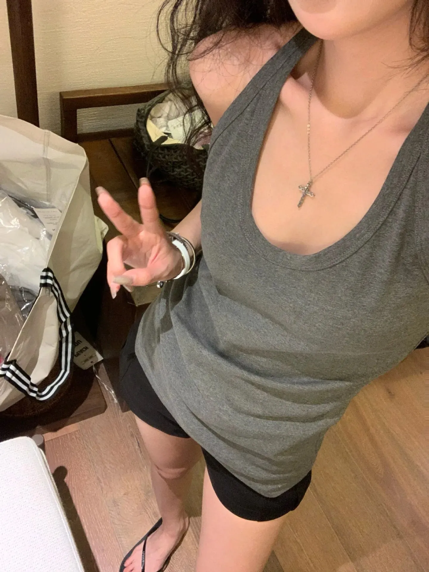 Y2K Zomer Cool Backless Tank Top Diepe U-hals Sexy Solid Halter Crop Tops Esthetische Trendy Nieuwe Skinny Slim Vrouwen camis Straat — image 4