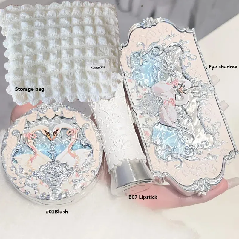 Flower Knows แต่งหน้าชุด Swan Ballet คอนซีลเลอร์ Palette นูน Blusher Shine ลิปสติกชุดพร้อมกระเป๋า THE SWEETIE BEAR Bunny Garden — image 18