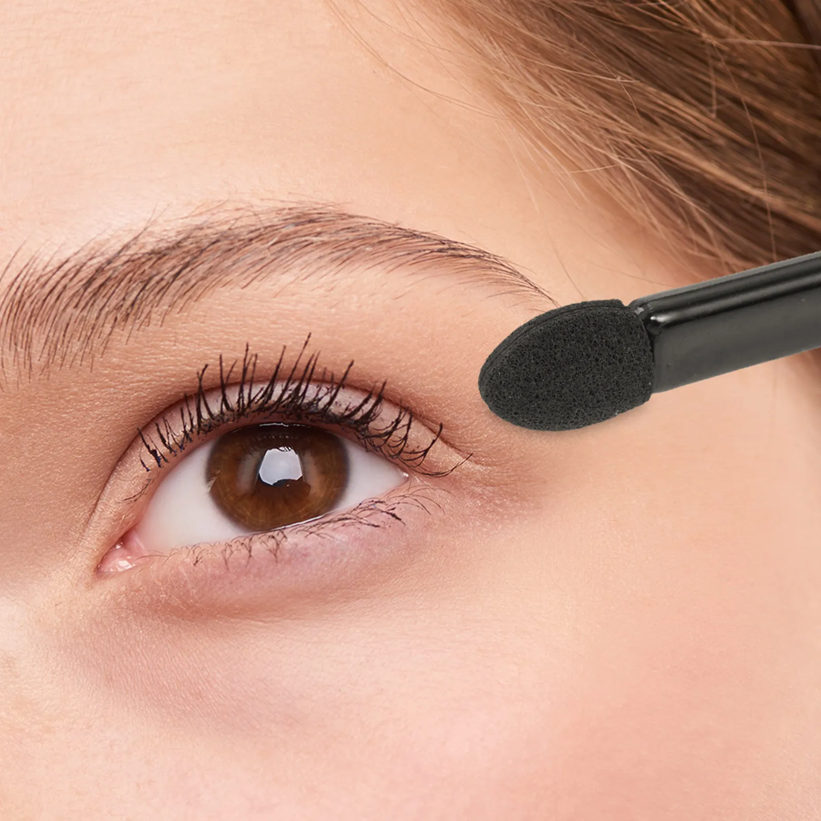 Applicatori per ombretti da 100 pezzi Pennelli per trucco in materiale premium Bastoncini per ombretti compatti e leggeri Pennello per labbra Strumento per il trucco — image 2