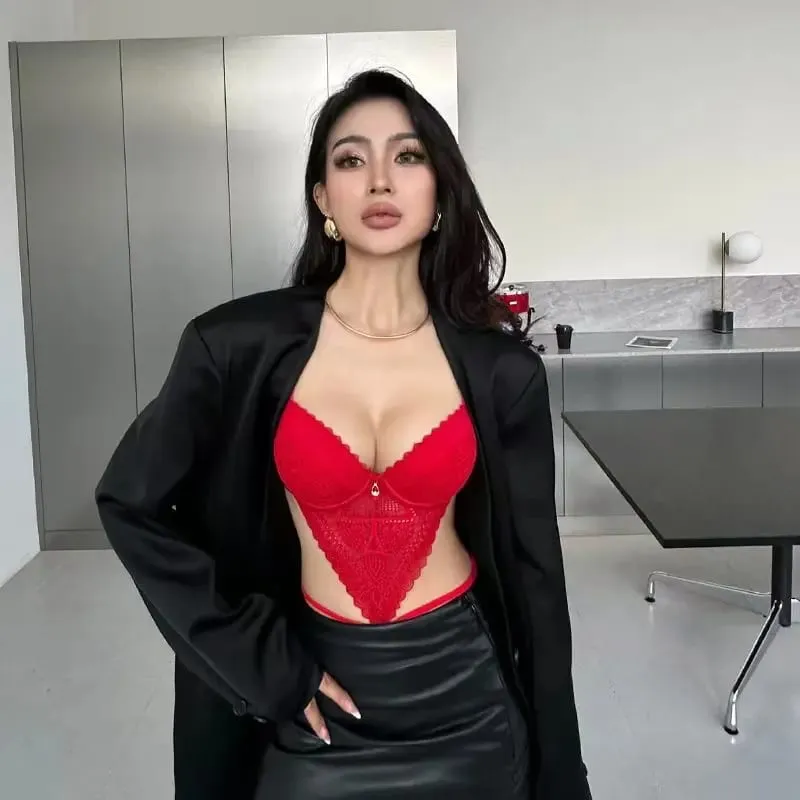 Body sexy en dentelle – Sous-vêtements modelants à col en V profond pour petit buste, lingerie creuse une pièce légère et ajustée — image 5