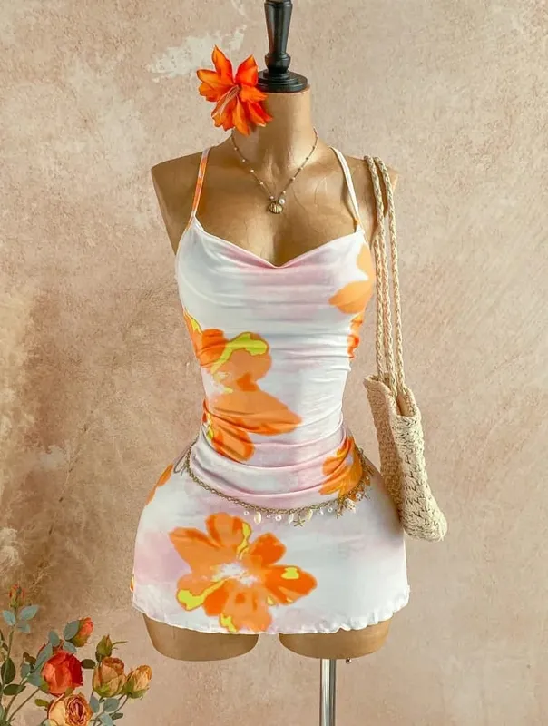 Abito da donna con cinturino sottile e collo ad anello rosa con stampa floreale laterale con volant increspato sul mini abito aderente 2026 Summer Tropical Beach Y2K per uscire