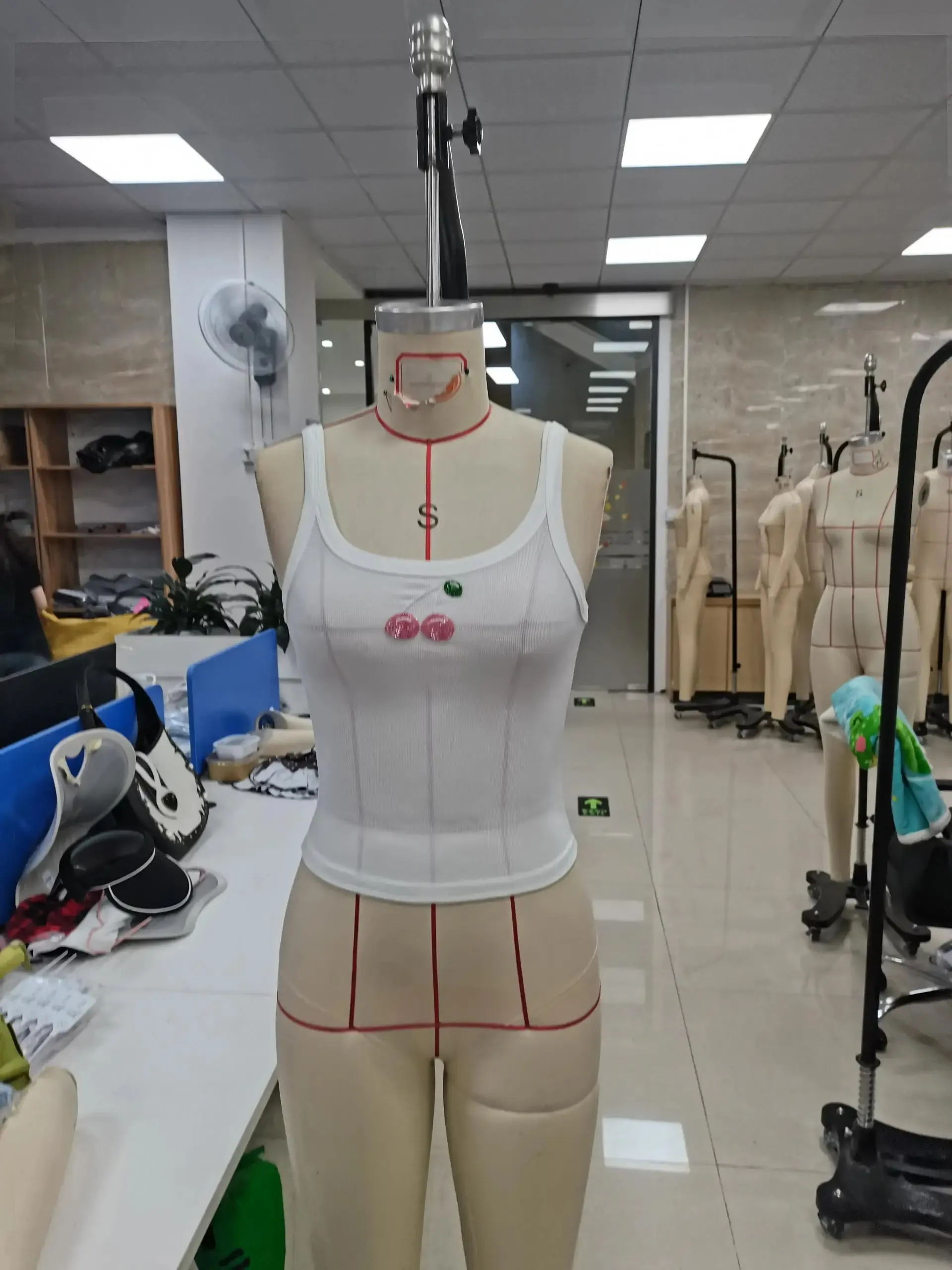 Combhasaki Damen-Sommer-Top, glänzend, glitzernd, mit Perlen bestickt, Perlendekor, Rundhals-Weste, ärmellose Hemden, schlanke, durchsichtige, bauchfreie Tank-Tops — image 8