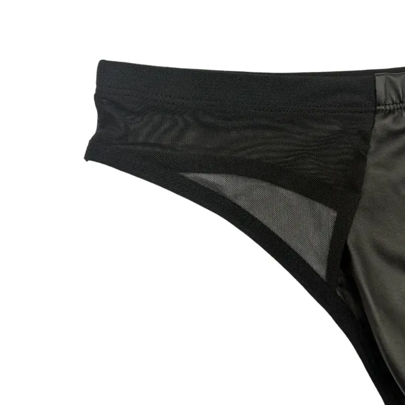 เซ็กซี่ชาย Low Rise สามเหลี่ยมชุดชั้นใน PU หนังด้านหน้า Spliced ​​Breathable ตาข่ายด้านโปร่งใสกางเกง T-back