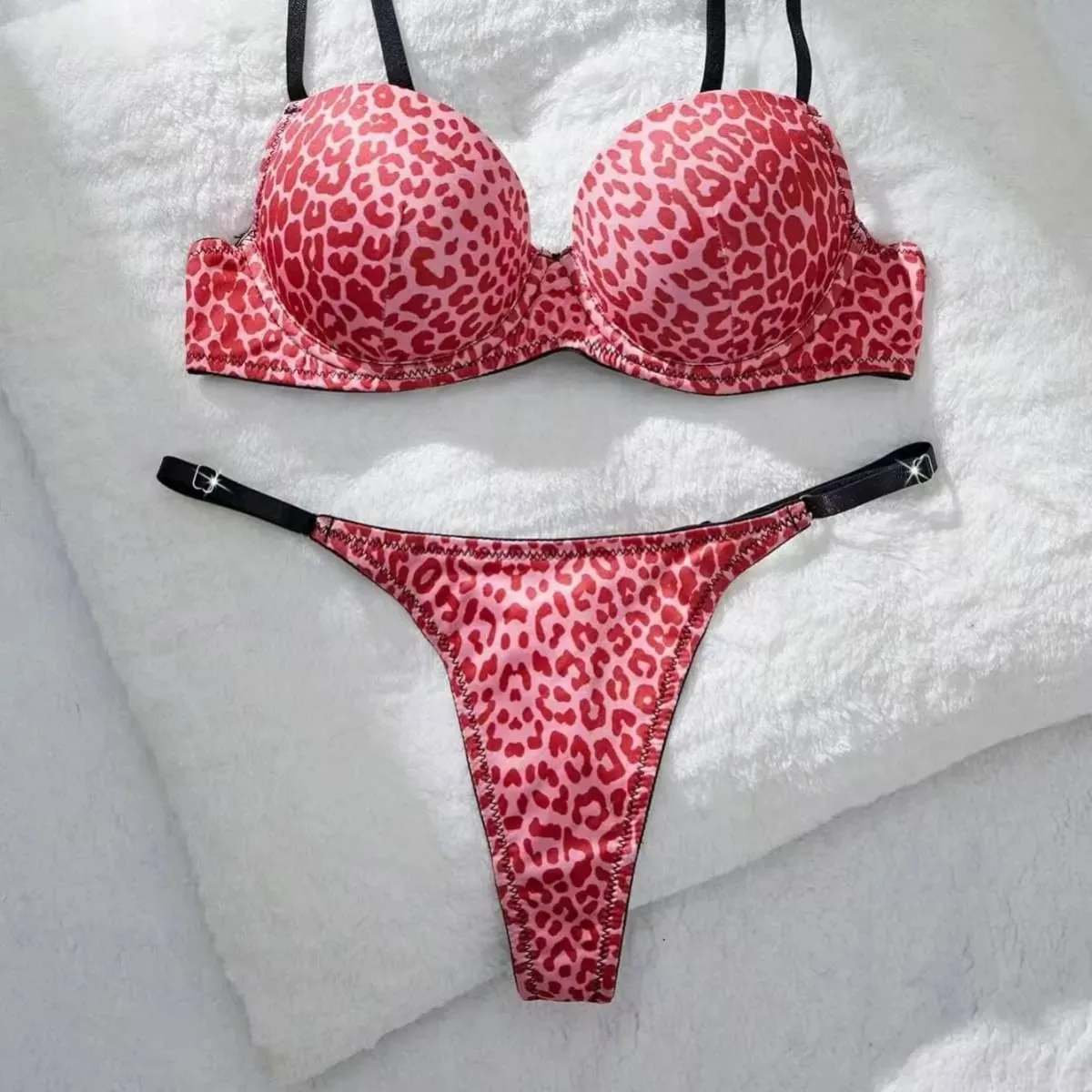Ensemble de soutien-gorge push-up sexy imprimé léopard avec string assorti pour femme – Ensemble de sous-vêtements — image 1