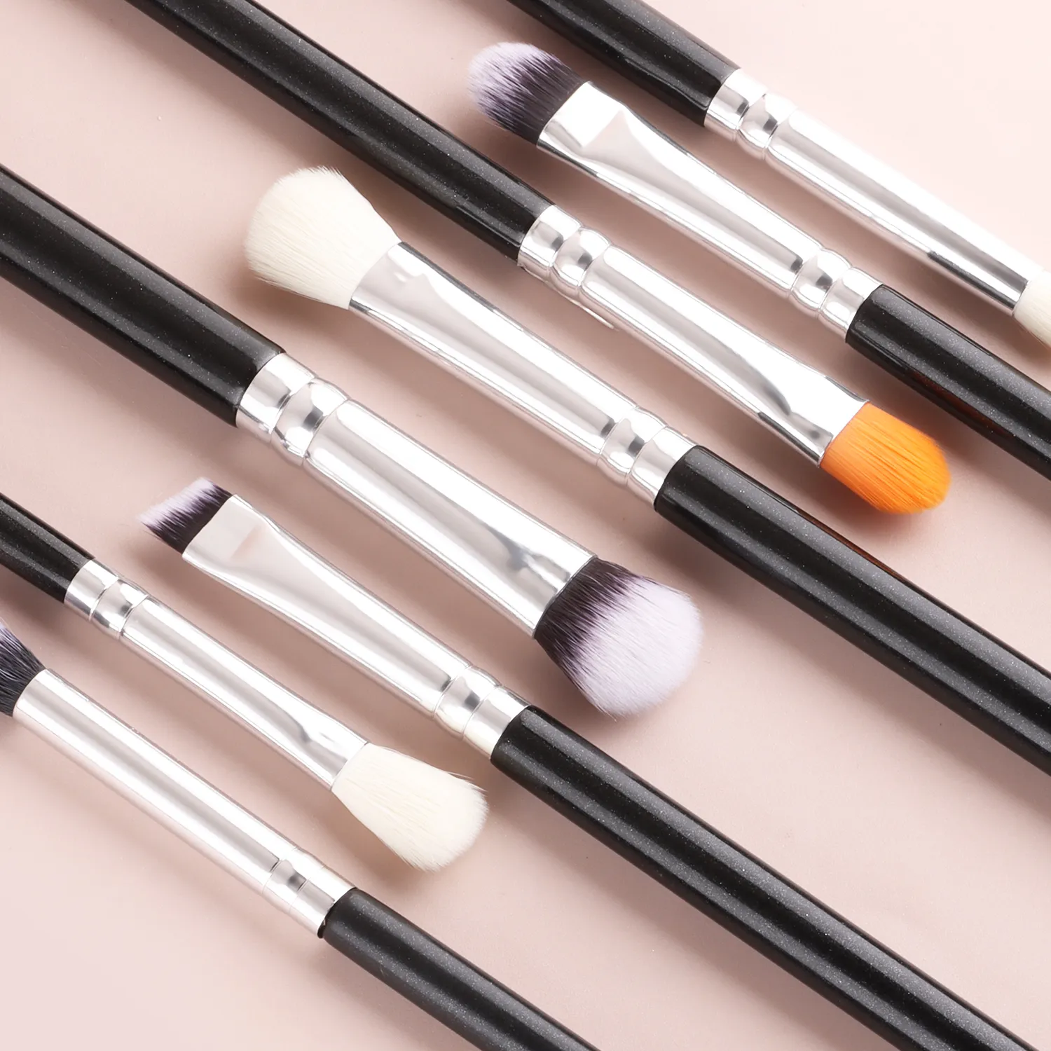 8 Buah Set Kuas Rias Eyeshadow Kuas Detail Concealer Pencampur untuk Riasan Mata Harian untuk Pemula — image 4
