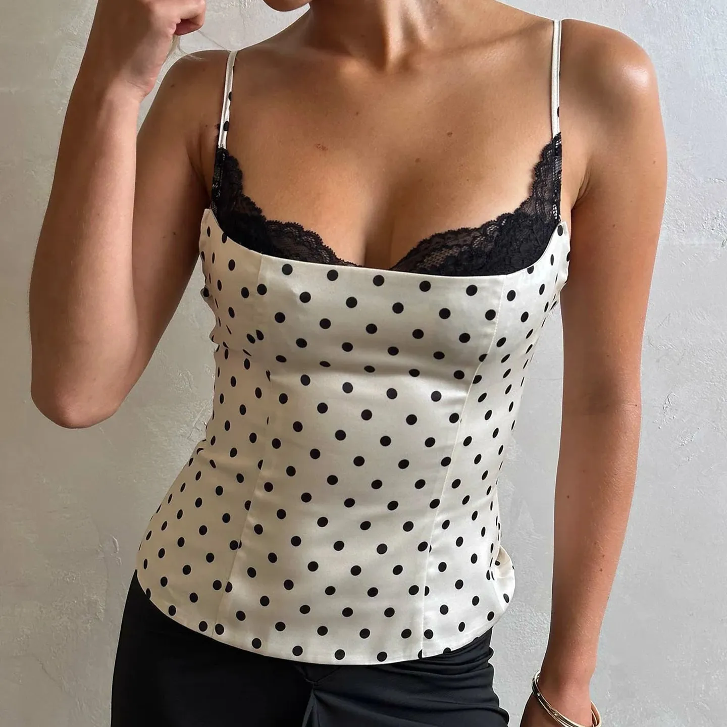 Chic Lace Patchwork Polka Dot Camis Tops Elegantเสื้อแขนกุดฤดูร้อนสบายๆสวมใส่ทุกวันStreetwear Camisole 2026 — image 2