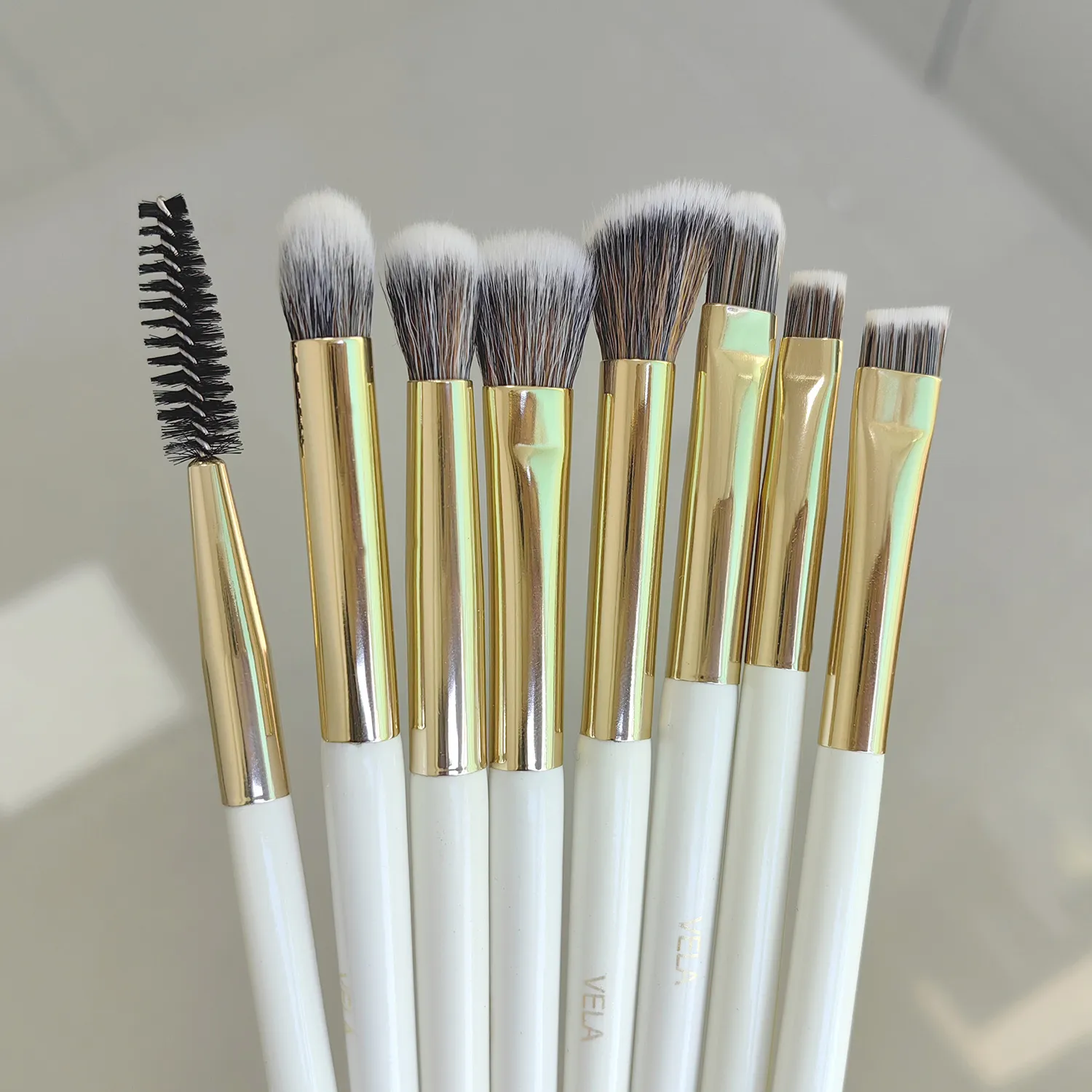 Profesjonalny zestaw pędzli do makijażu 8 szt. Mieszanie ukrywanie konturów cieni do powiek Eyeliner brwi zestaw narzędzi do rzęs BeautyApplicator — image 5