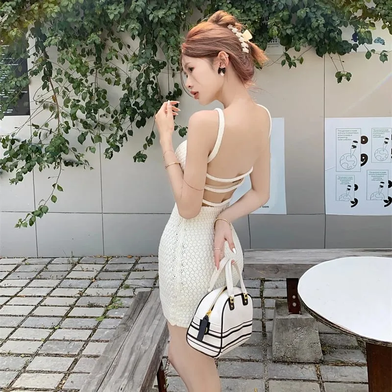 ชุดเดรสเปิดหลังผู้หญิงถักสไตล์เกาหลี Hotsweet Chic Sheath Mini Dress — image 4