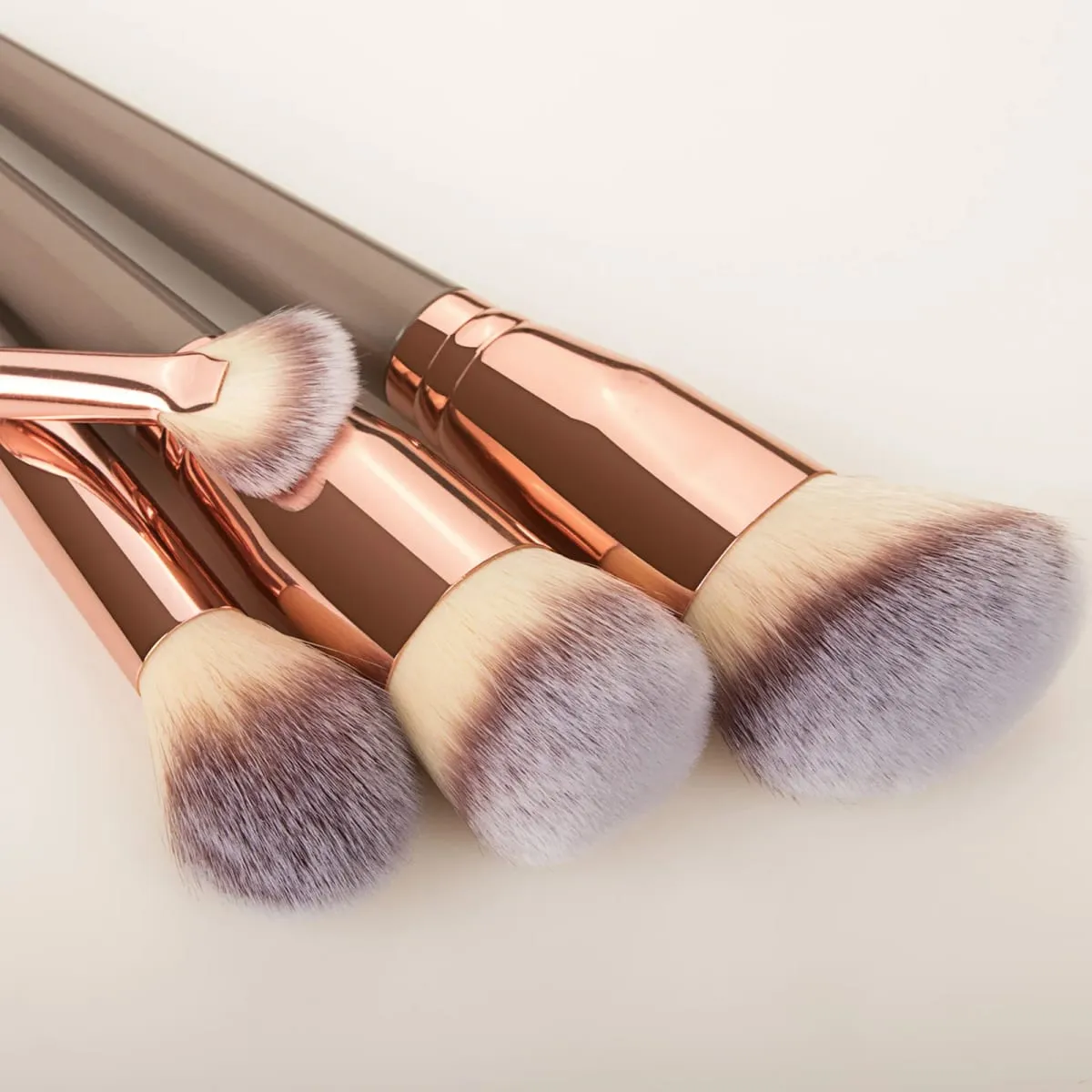 Set di pennelli per trucco da 15 pezzi con custodia in setole morbide Kit pennelli per viso per occhi per fondotinta, fard, ombretto, sopracciglio, strumenti cosmetici — image 6