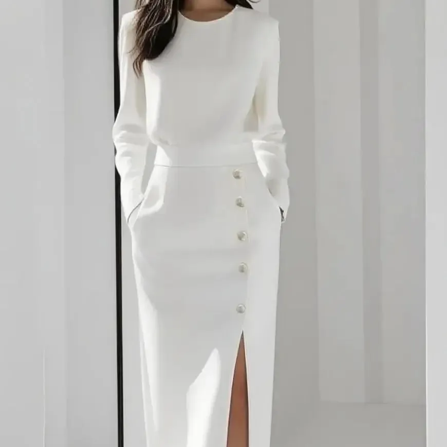 Einfarbiges, langärmliges, elegantes Midikleid für Damen mit Knopfdetails und Seitenschlitz – Rundhalsausschnitt