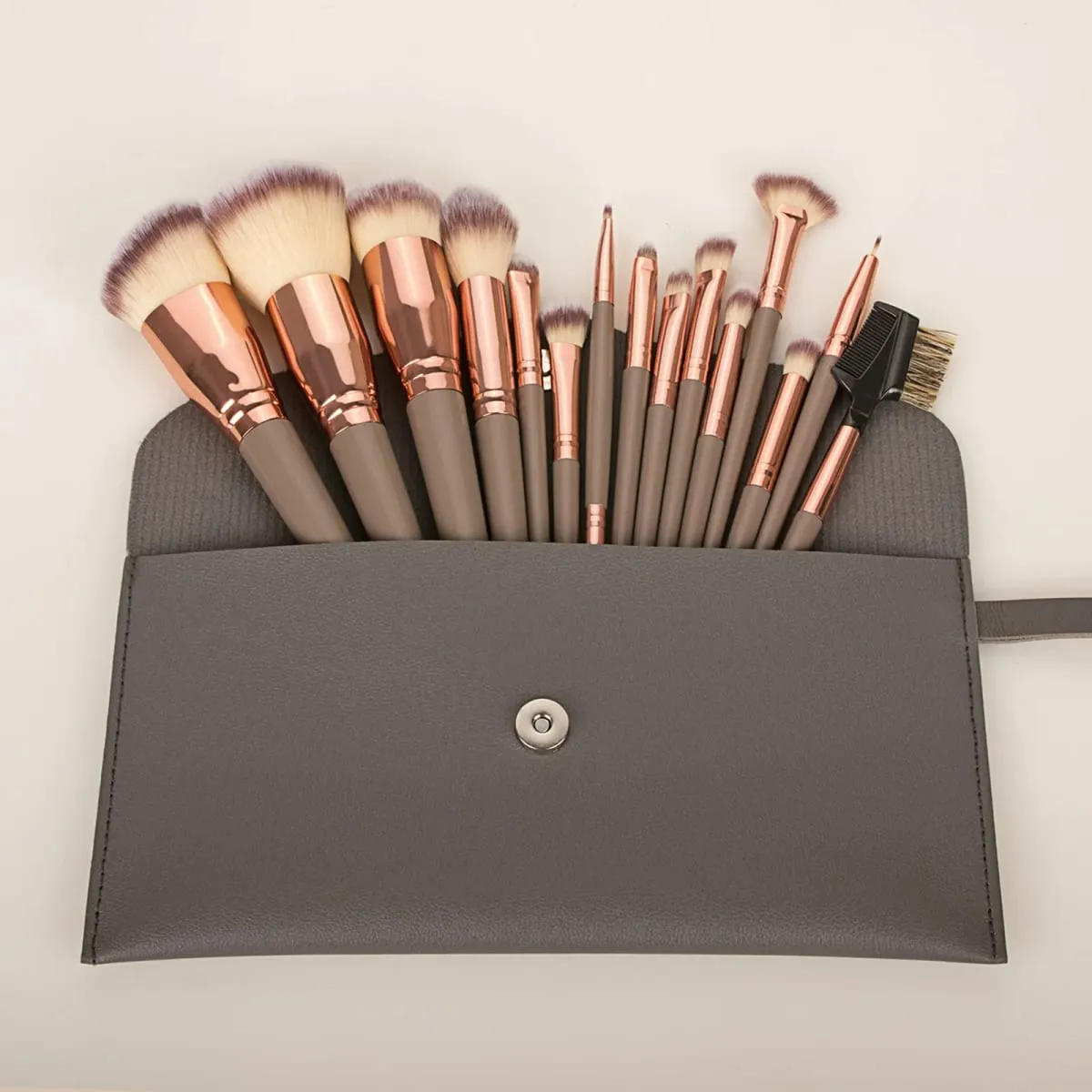 Set di pennelli per trucco da 15 pezzi con custodia in setole morbide Kit pennelli per viso per occhi per fondotinta, fard, ombretto, sopracciglio, strumenti cosmetici — image 1