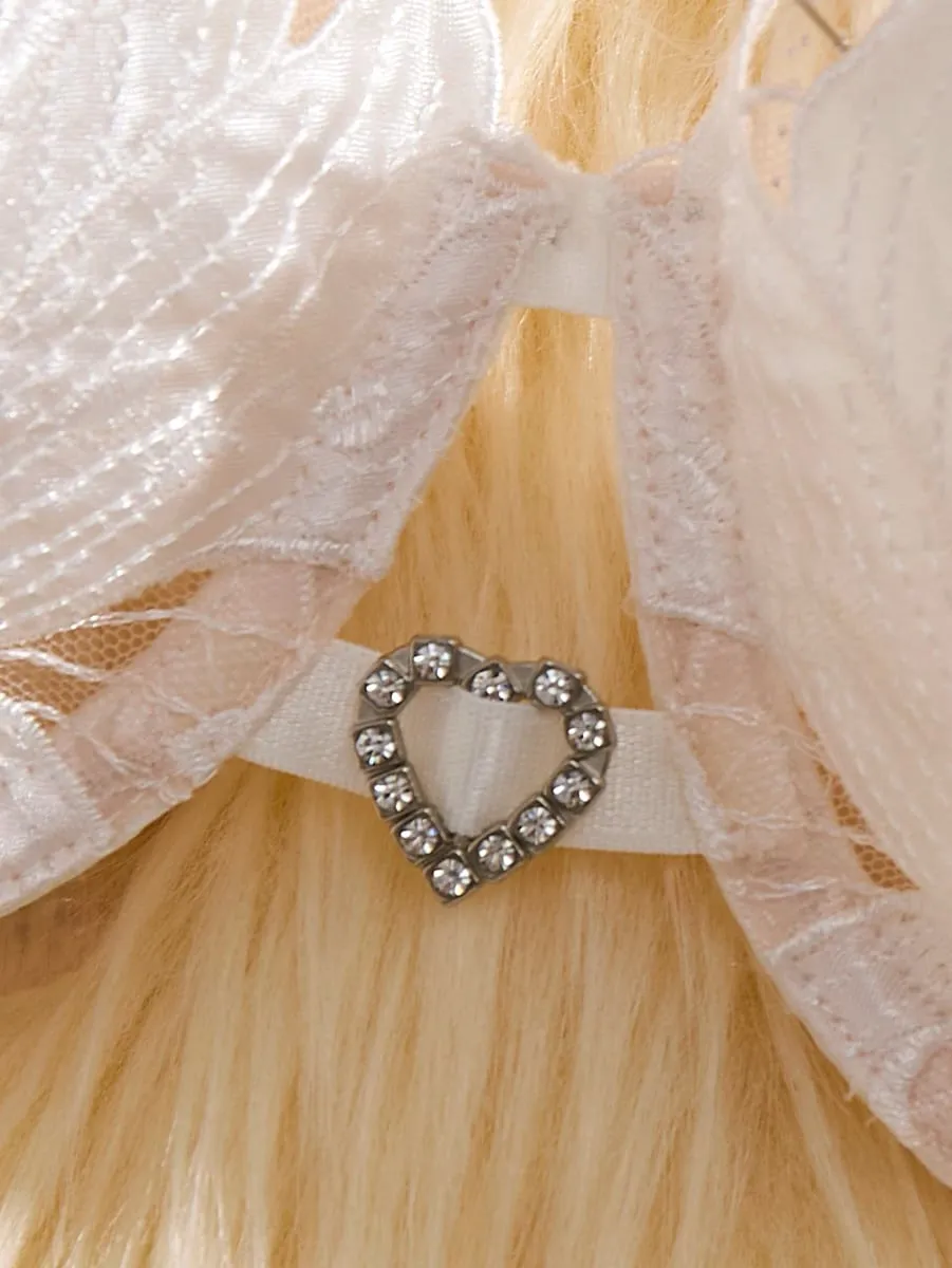Set Piyama Cetak Bordir Putih - Satu Set Dengan Desain Bunga Cocok untuk Wanita Bra Seksi ZA824031