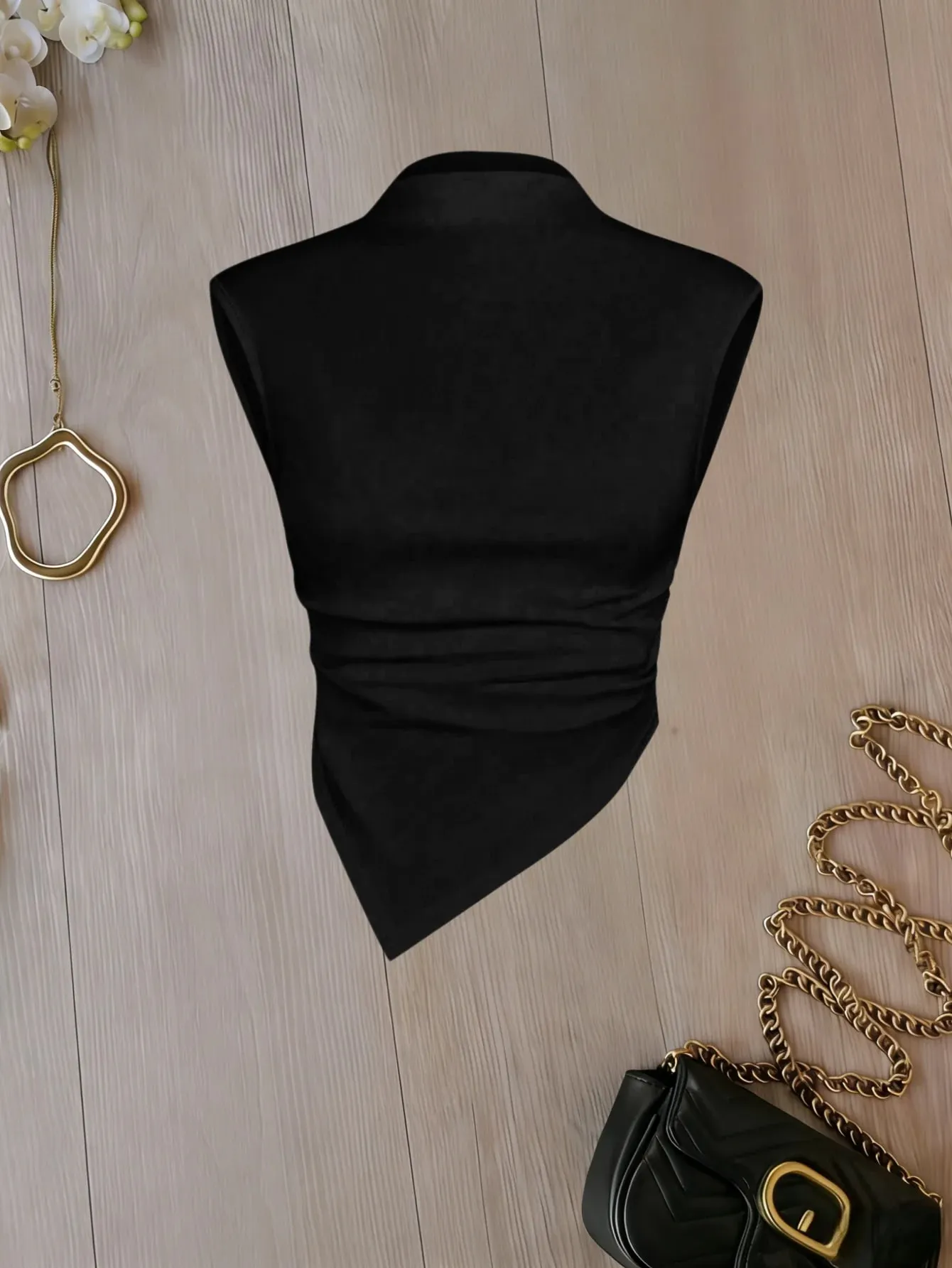 Top corto da donna con collo a lupetto senza maniche, arricciato, orlo asimmetrico, confezione da 2 canottiere in tinta unita — image 3
