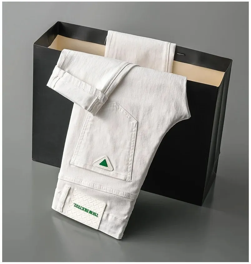 Jeans bianchi di fascia alta da uomo 2024 Primavera ed estate Nuovi pantaloni elasticizzati slim fit con ricamo Tendenza versatile e leggera di qualità di lusso — image 9