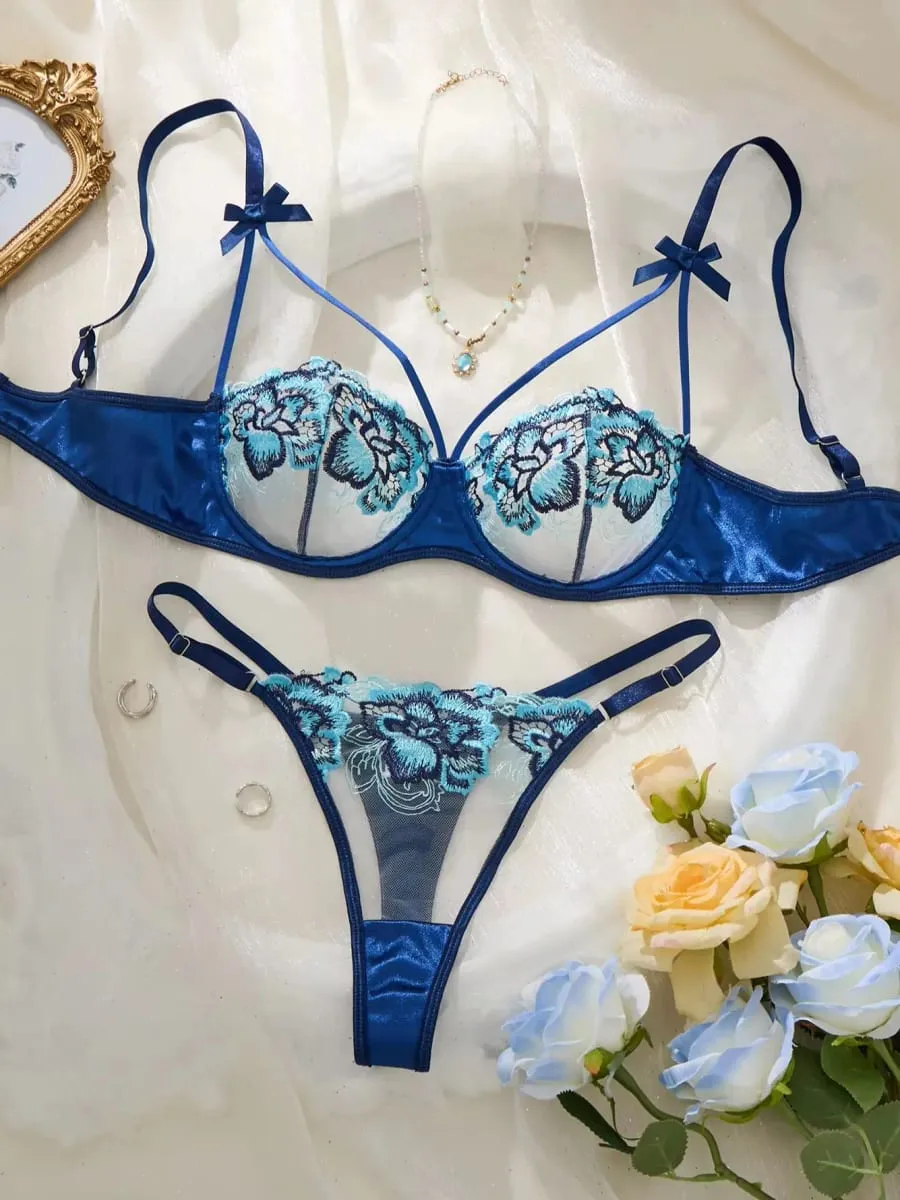 ดอกไม้สีฟ้าลูกไม้ชุดชั้นในชุดไหล่ Strappy Underwire Bra กางเกงปรับเย้ายวน Boudoir Intimate ชุด