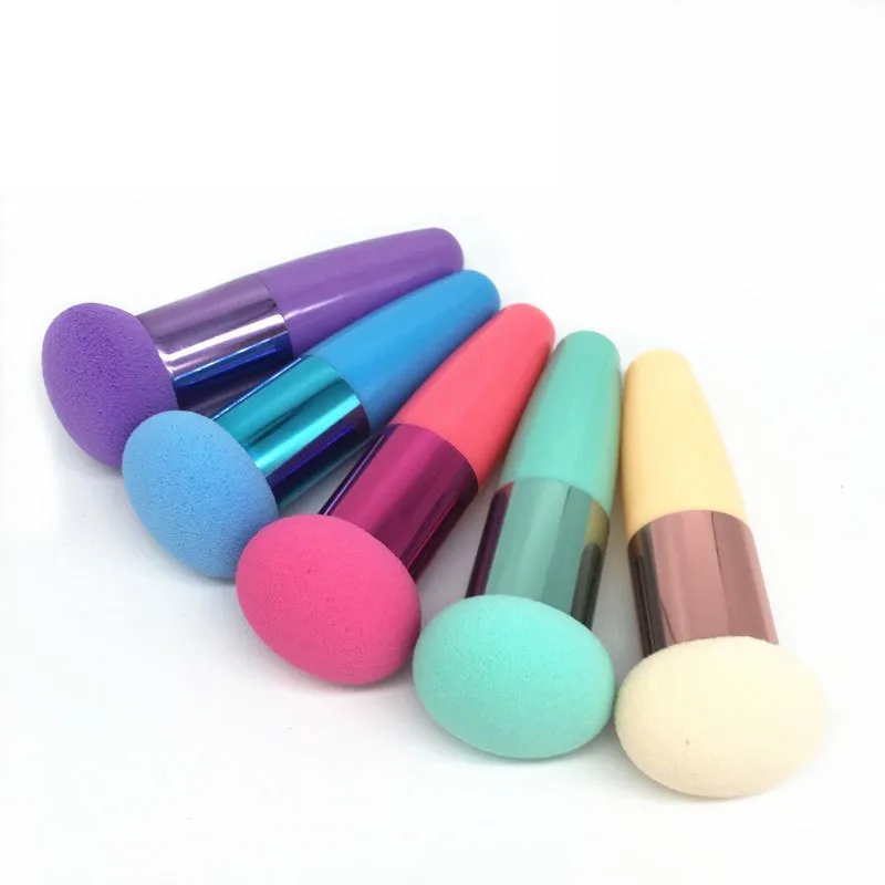 Pennelli per trucco a testa di fungo Spugna cosmetica per soffio di cipria con manico Strumenti di bellezza per trucco professionale per donna — image 1