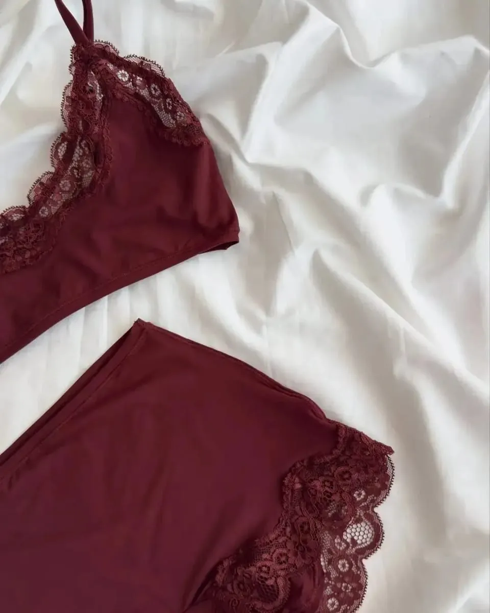 Set Pepejal Bra Renda Comel Gabungan Percuma Wanita Bra Tali Boleh laras+Seluar Dalam Pinggang Rendah Bergaya Ringkas Set Pakaian Dalam Keanjalan Tinggi — image 2