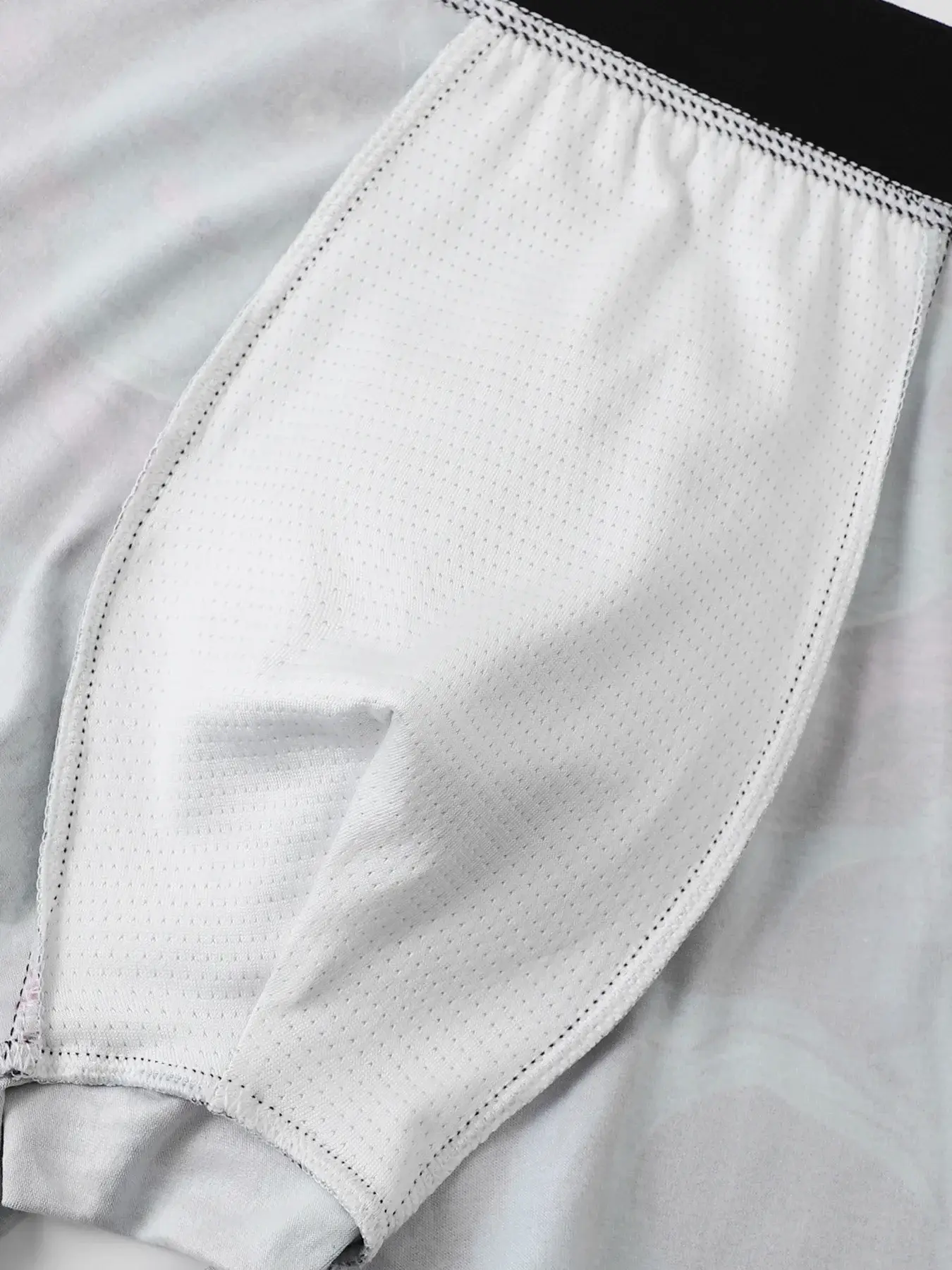 5 Stück zufällige atmungsaktive Boxer-Unterwäsche für Herren mit bunten Graffiti-Mustern, elastischem Bund, trendige und modische Unterwäsche — image 1