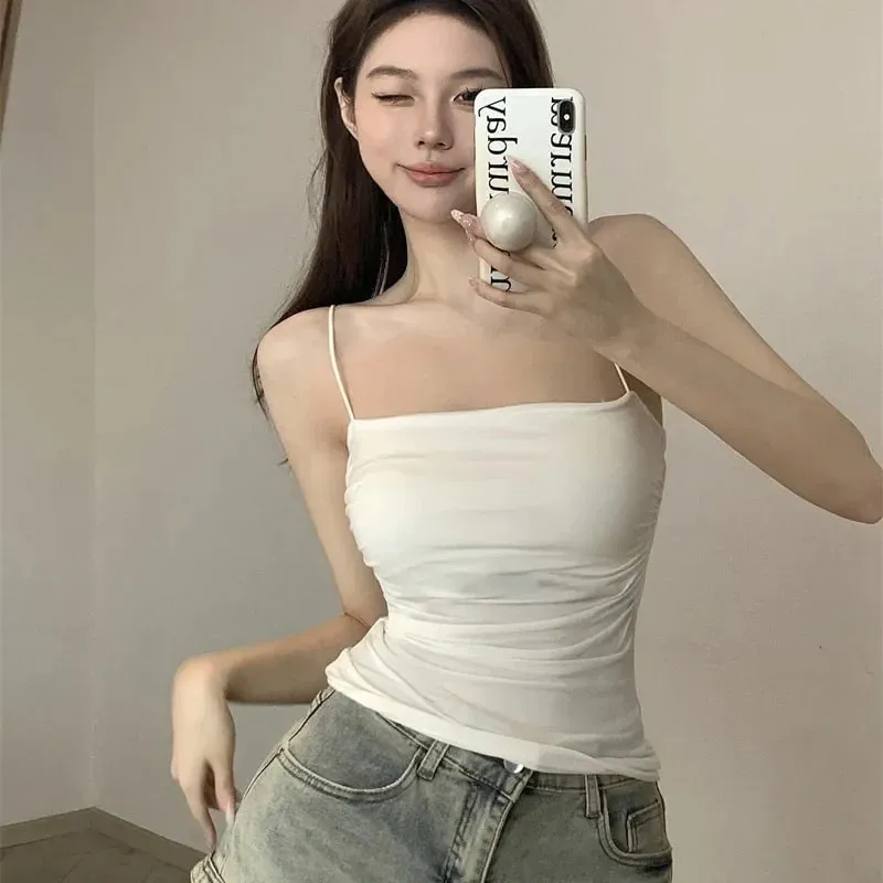 เสื้อกล้ามสั้นเซ็กซี่พร้อมสายรัดบางเสื้อกล้ามสีขาวธรรมดาเสื้อกล้ามแขนกุดผู้หญิงสไตล์เกาหลีชุดชั้นใน Camisole ติดตั้ง