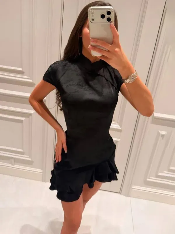 Mini abito da donna a pois tinta unita con scollo a V profondo manica a sbuffo bottone frontale a pieghe abiti corti a trapezio elegante abito da festa da donna — image 9
