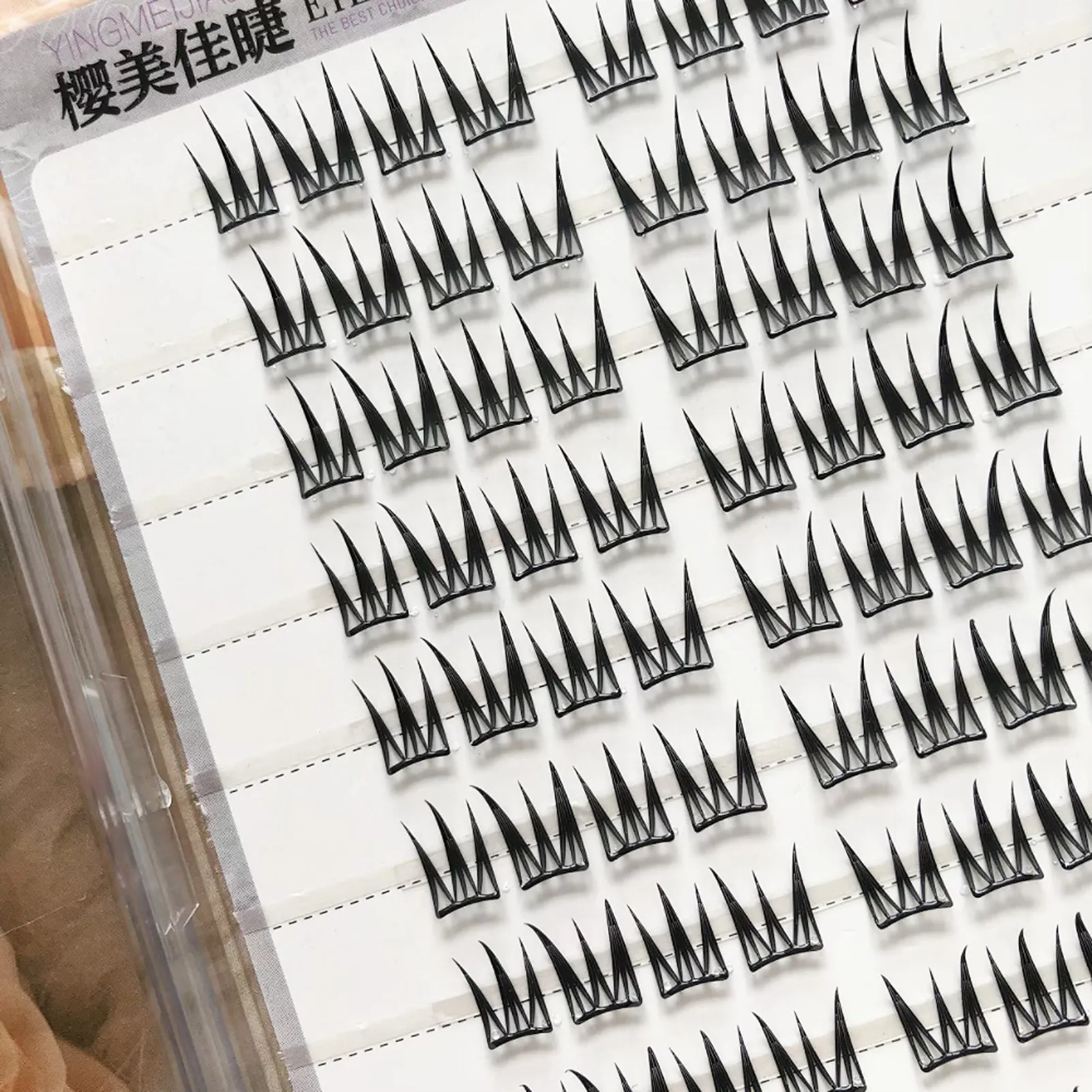 Nadýchané objemové umělé řasy prodlužování přirozené kadeře ve tvaru V Velkokapacitní umělé řasy Každodenní nošení Perfektní oční make-up pro ženy — image 5