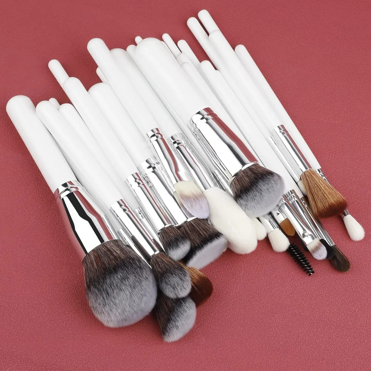30 ks Sady štětců na make-up profesionální umělci používající šikmé štětce pro míchání kontur očí Vysoce kvalitní bílý štětec na zakázku — image 3