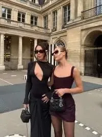 Elegantes, solides, plissiertes, trägerloses Maxikleid, gelb, schulterfrei, rückenfrei, hohe Taille, geteilte Robe, 2026, neues Damen-Abend-Partykleid — image 15