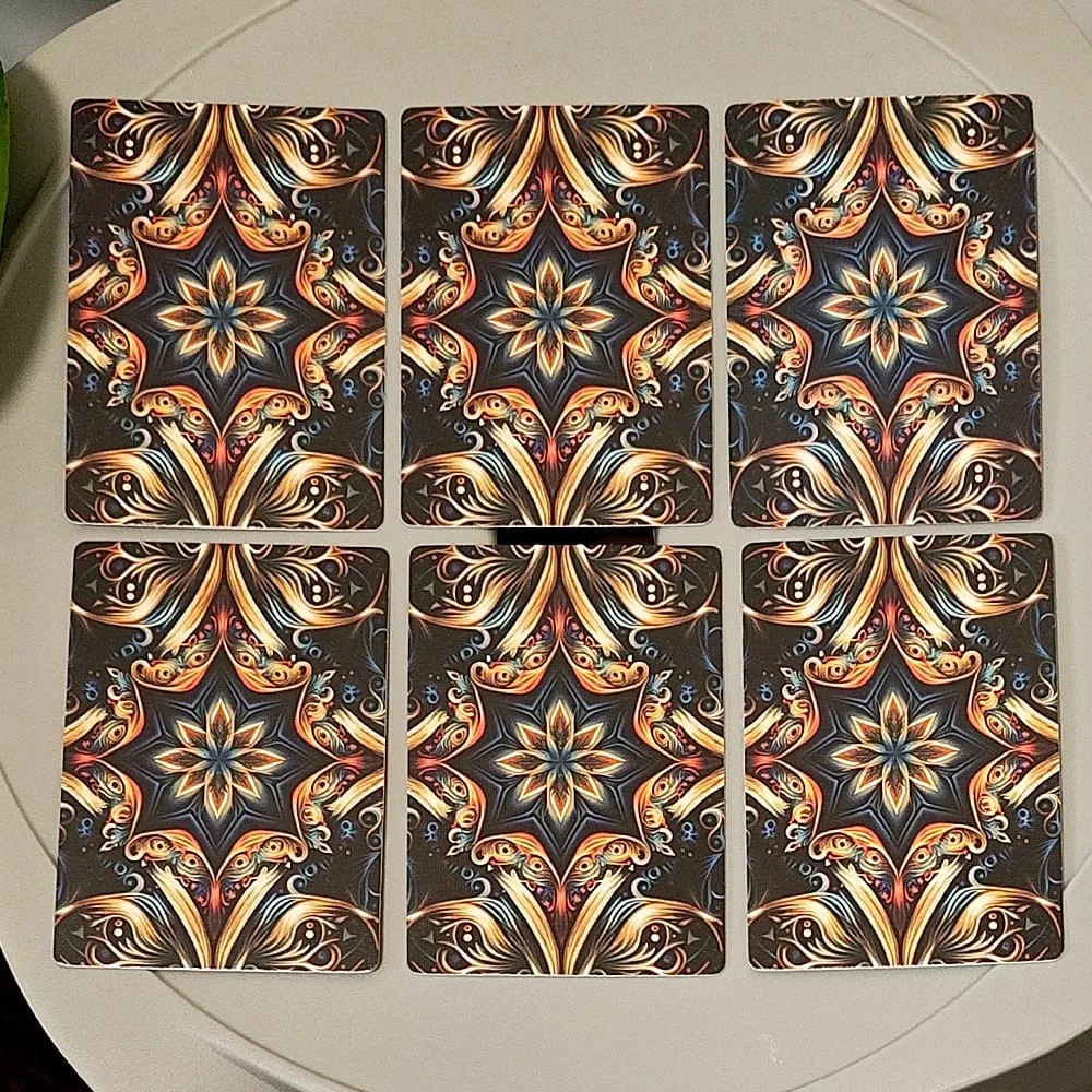 Weird World Runes Deck – 9 x 6 cm, 25 cartes Oracle Elder Futhark pour la divination imprimées sur du papier cartonné double gaufré 350 g/m²