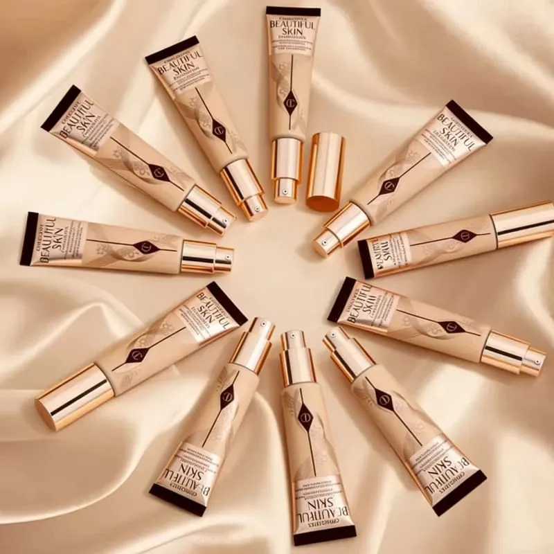 Charlotte Tilbury Airbrush Flawless Foundation Fond de Teint Belle Peau Fond de Teint Naturel à Couverture Complète Doux-Mat Radiant Glo — image 4