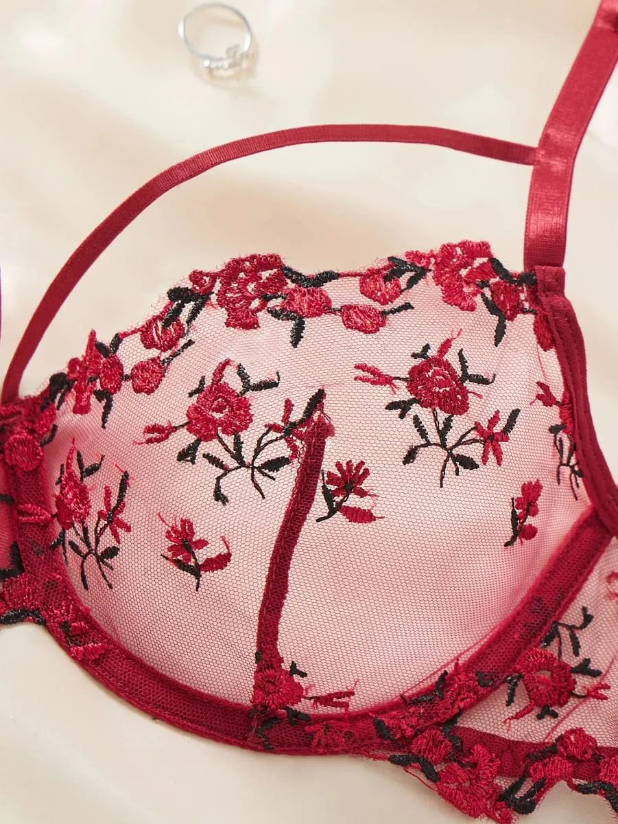 Ensemble de Lingerie Vintage en dentelle florale rouge vin, fines bretelles doubles, soutien-gorge en maille transparente, slip réglable Boudoir — image 3