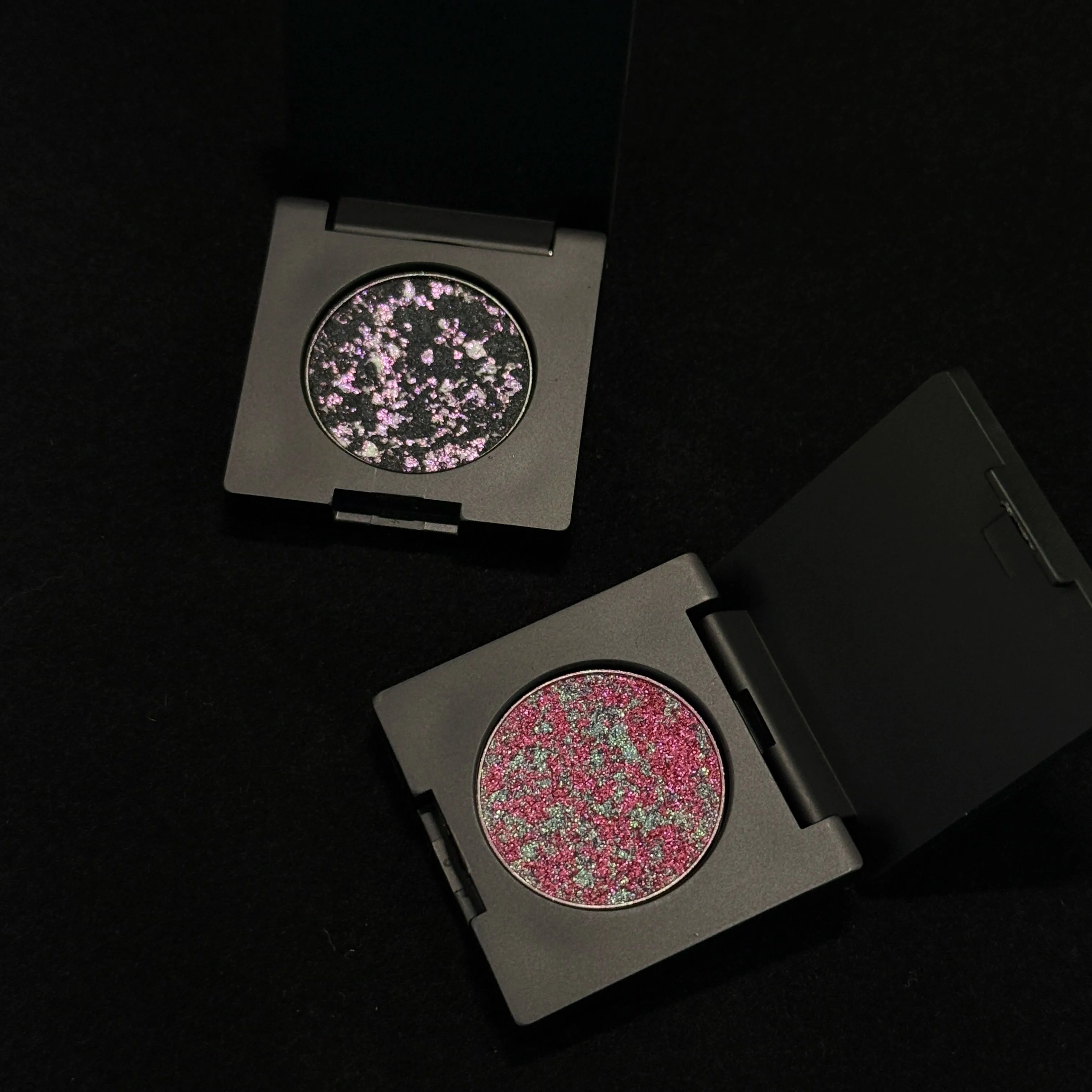Single Mixed Color Eyeshadow Chameleon Fine Sparkle Pearl Brightener Eye Shadow Portable Eye Makeup — image 7