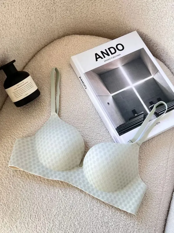 Nahtlose, bequeme, atmungsaktive Push-Up-Dessous für Frauen, kleine Brüste, zeigen einen großen Anti-Durchhänger-BH — image 10