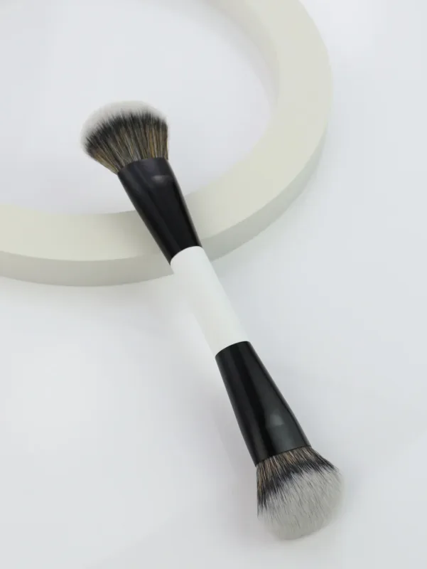 Pennelli per trucco a doppia testa 2 in 1 Contorno correttore per fondotinta ad angolo piatto per miscelare strumenti cosmetici per crema liquida in polvere sfusa
