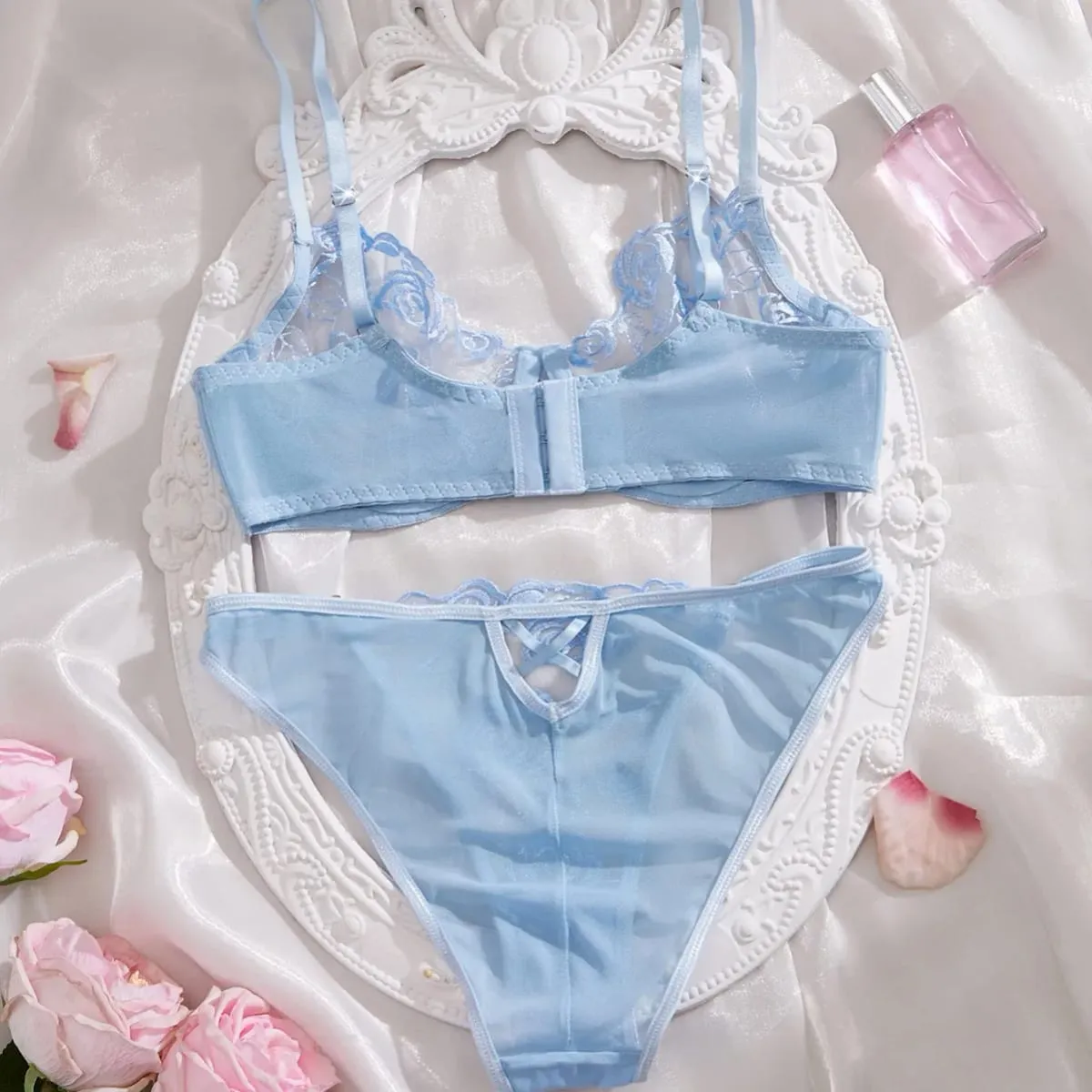 Biru Muda Floral Rose Bordir Mesh Lingerie Set Underwire Bra Thong Wanita Seluar Dalam Eksotik Pakaian Tidur Intim Seksi