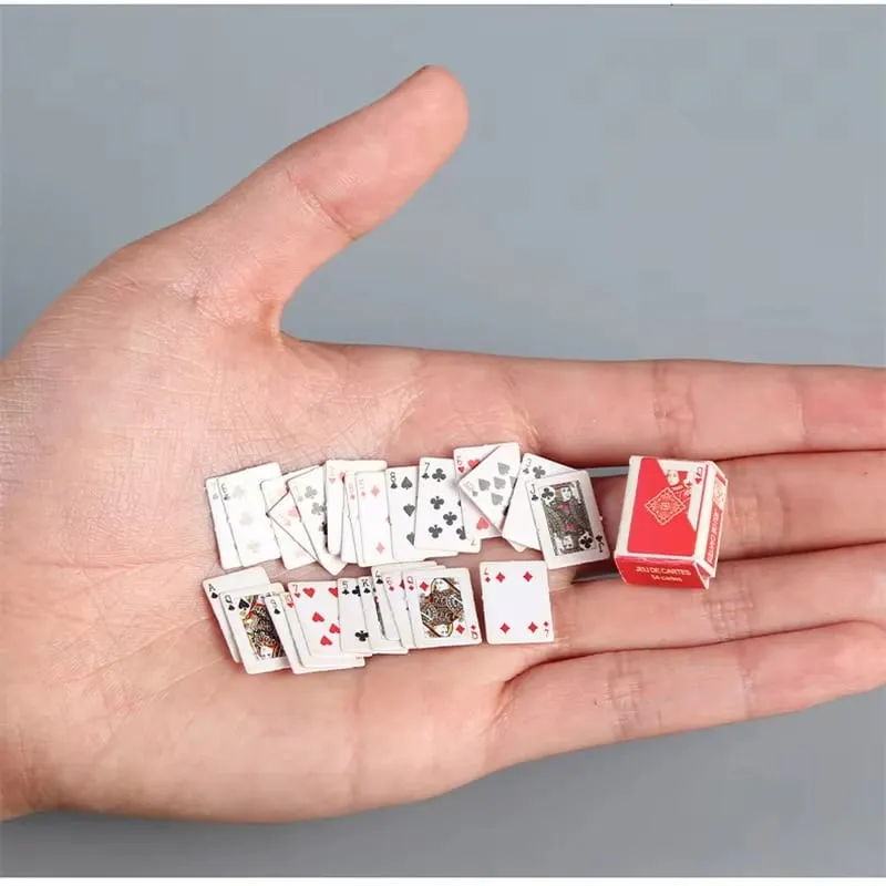 Lustige süße Mini-Spielkarten, Pokerspiele, super kleine Karten, Parodie, Geschenke, Reisespielzeug, Streich-Requisiten, Miniatur-Pokerkarte — image 2
