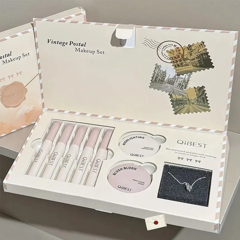 Das Mehrzweck-Gesichts-Make-up-Set von Retro Mail Design enthält 5 flüssige Lippenstifte, 1 Rouge, 1 Highlighter und 1 Halsketten-Kosmetikset