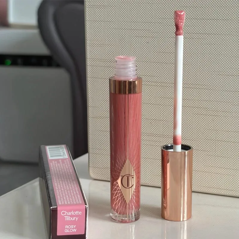 Charlotte Tilbury CT – ensemble de maquillage, hydratant pour les lèvres au collagène léger, poudre pressée pour une finition impeccable, fard à paupières quatre couleurs — image 15