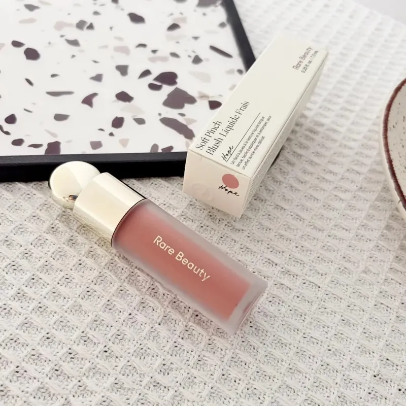 Rare Beauty Soft Pinch Liquid Blush เนียน บางเบา ระบายอากาศได้ดี ติดทนนาน แต่งหน้าอวบอิ่ม Hope Love Virtue Happy Wonder Worth — image 8