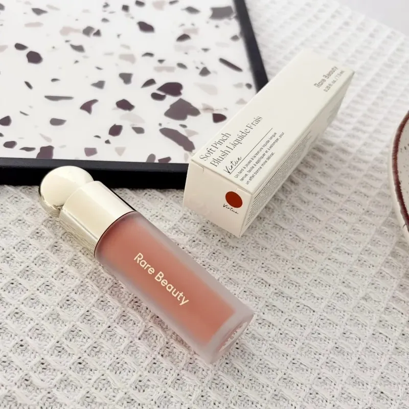 Rare Beauty Soft Pinch Liquid Blush เนียน บางเบา ระบายอากาศได้ดี ติดทนนาน แต่งหน้าอวบอิ่ม Hope Love Virtue Happy Wonder Worth — image 17